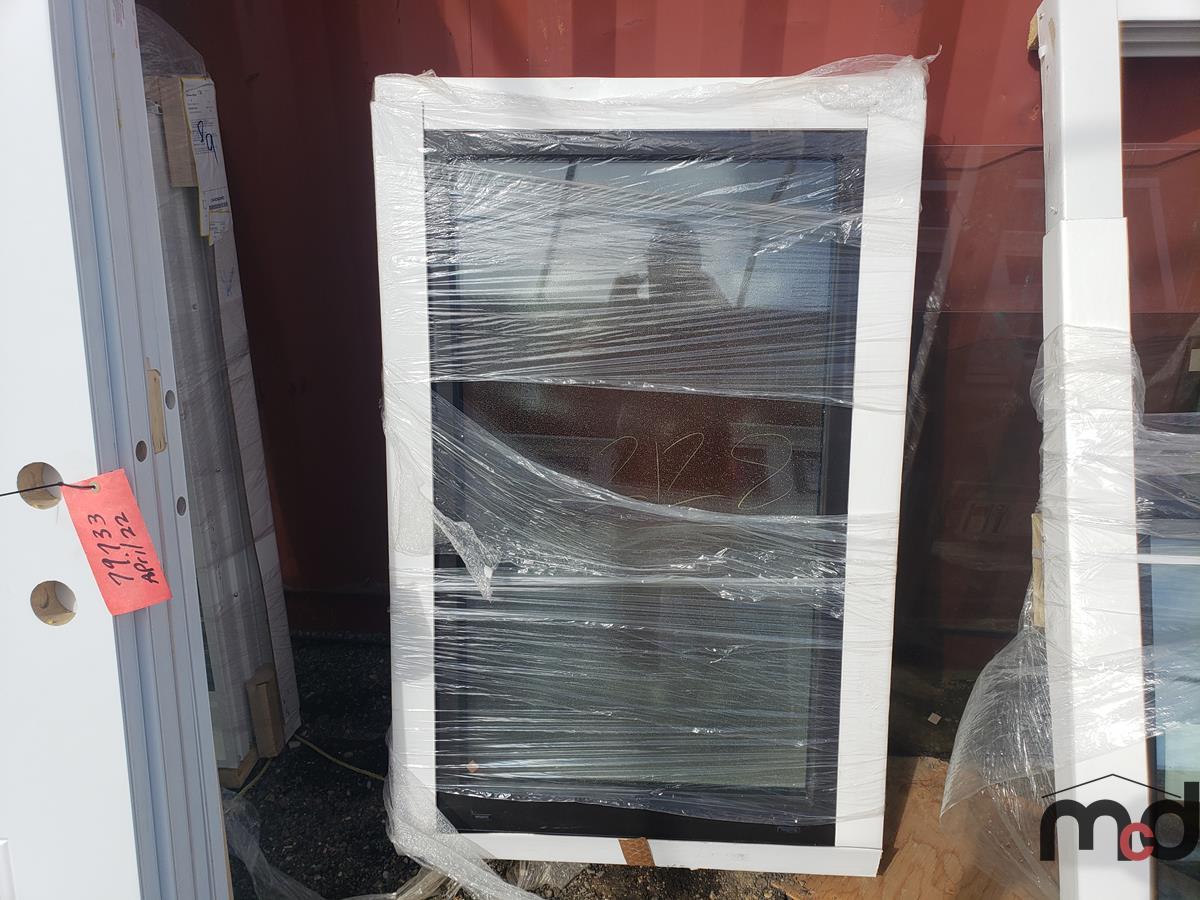 Window (32'' x 49'')