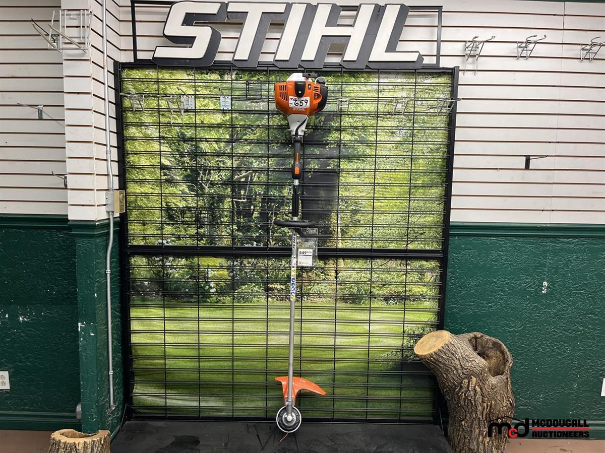 STIHL FS 240R Débroussailleuse (Inutilisé)