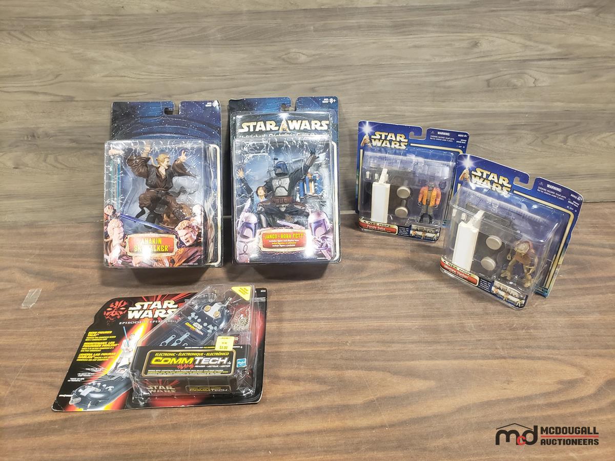 Box w/ Star Wars Figures & Comm Tech Device