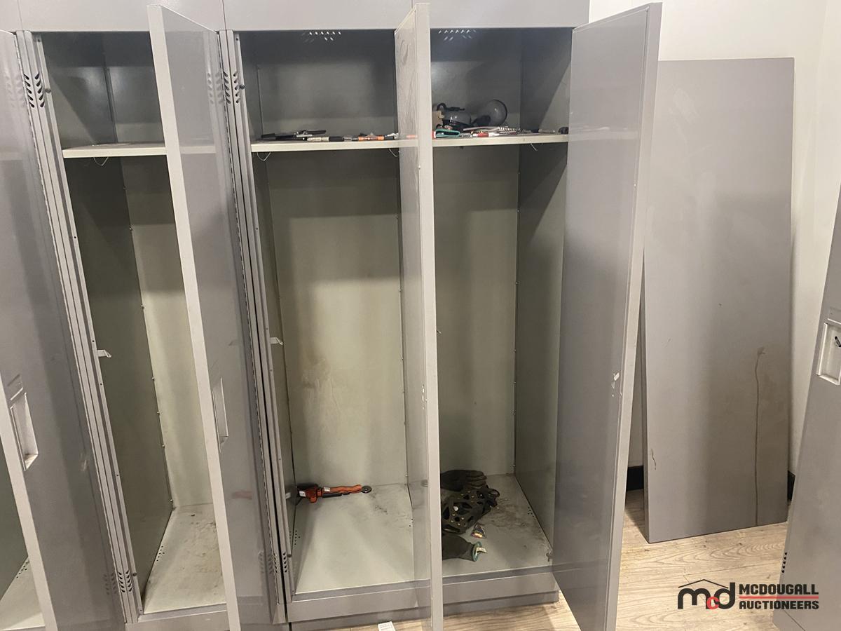 (4) Lockers