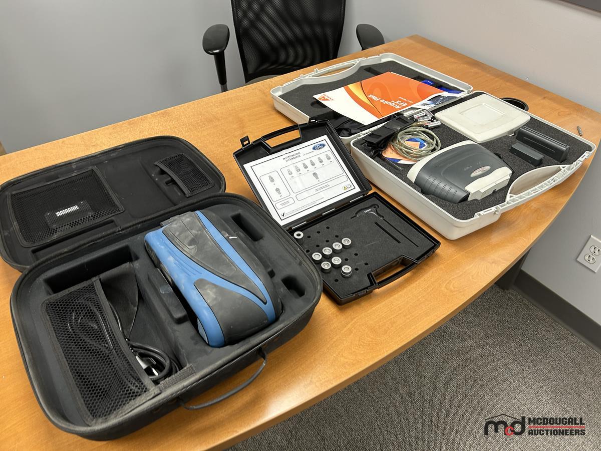 2) Paint Tools in Case and Ford Rivet Tool