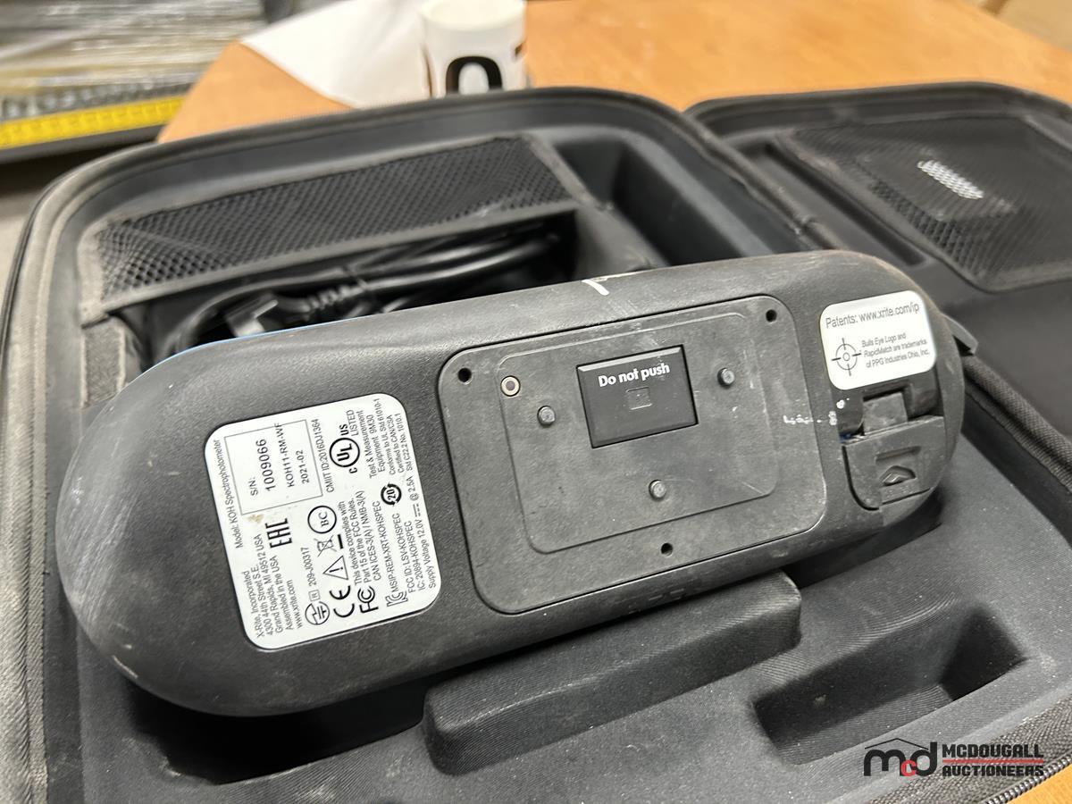 2) Paint Tools in Case and Ford Rivet Tool