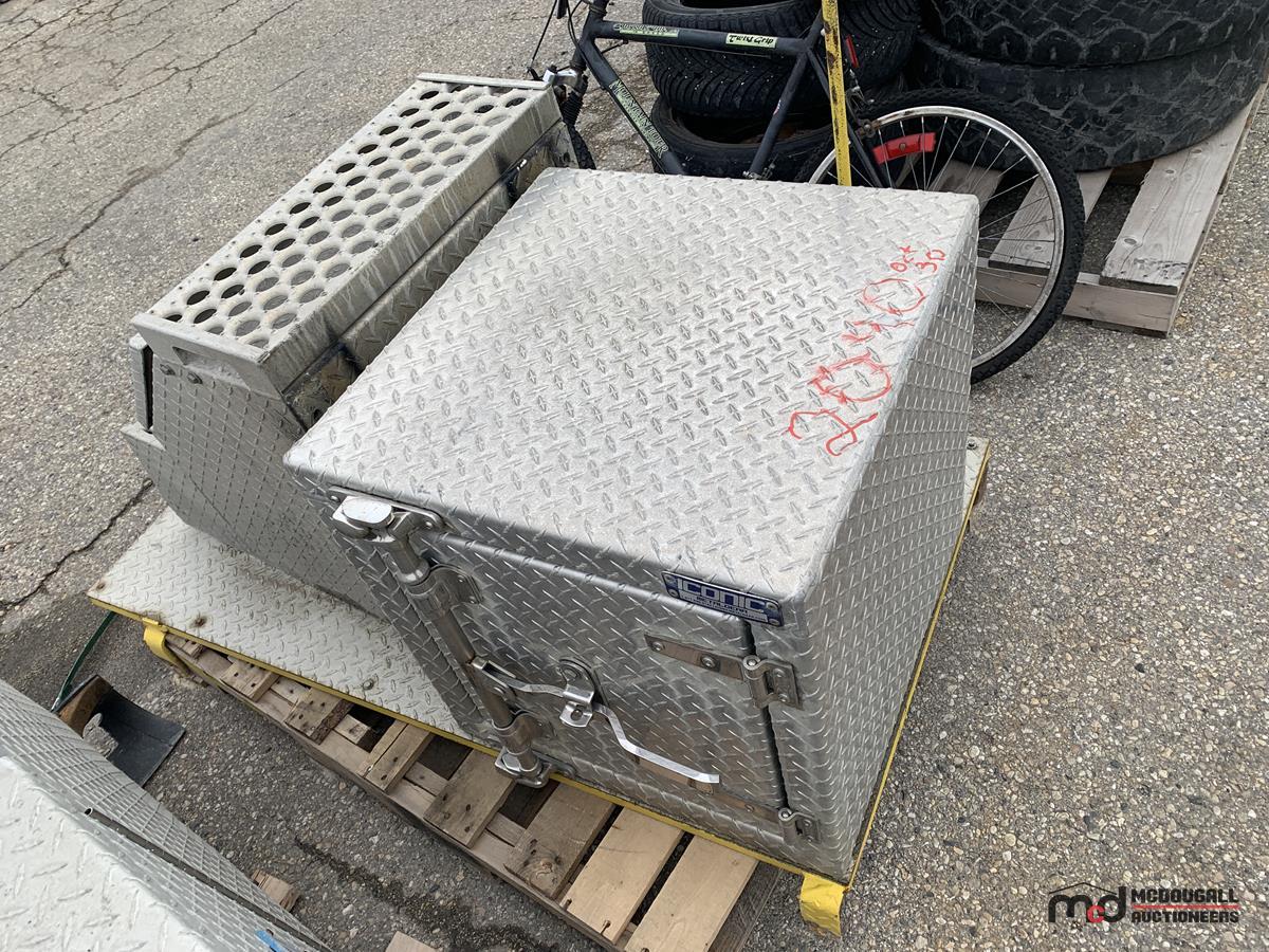 (2) Side Boxes