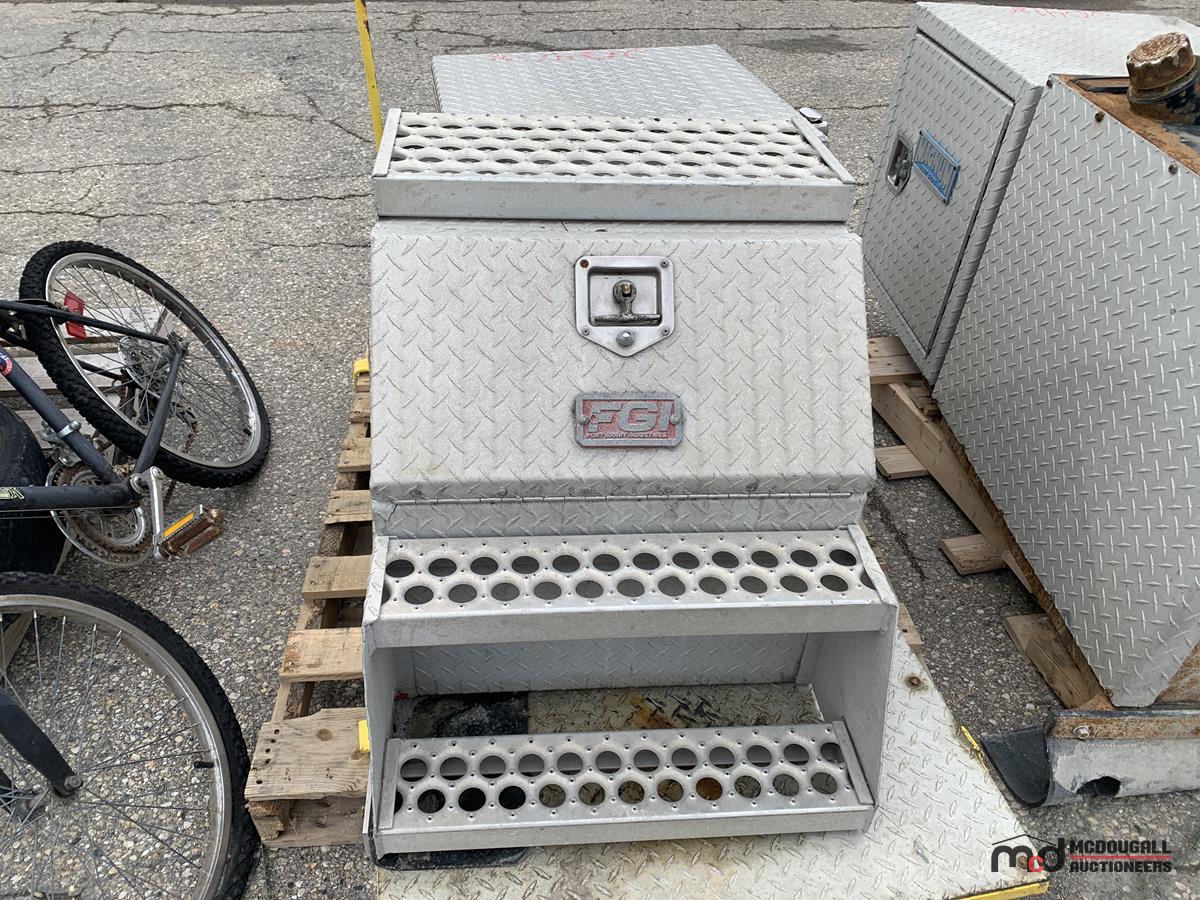 (2) Side Boxes