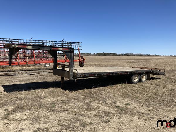 2000 Saturn Goose Neck Trailer (Offsite)