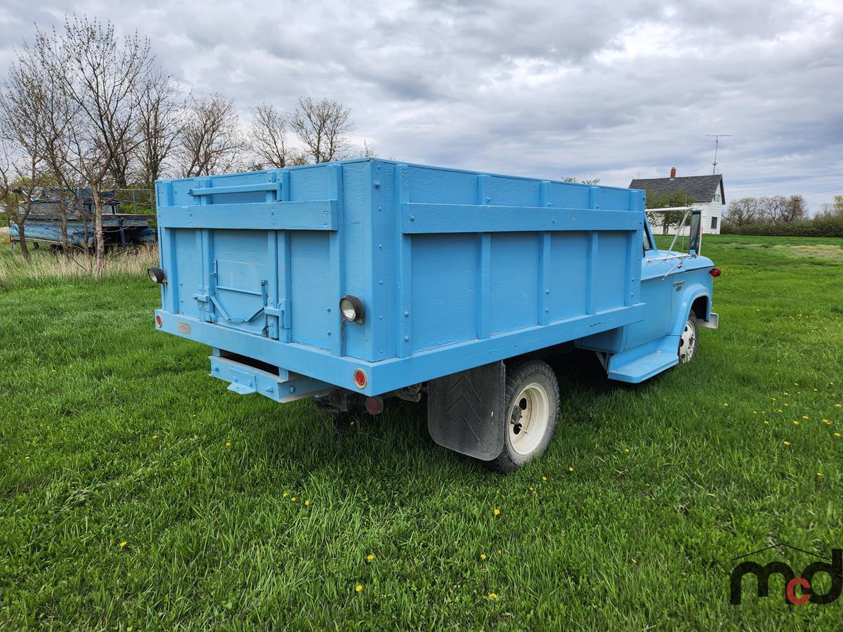 1967 Fargo 300 Grain Truck