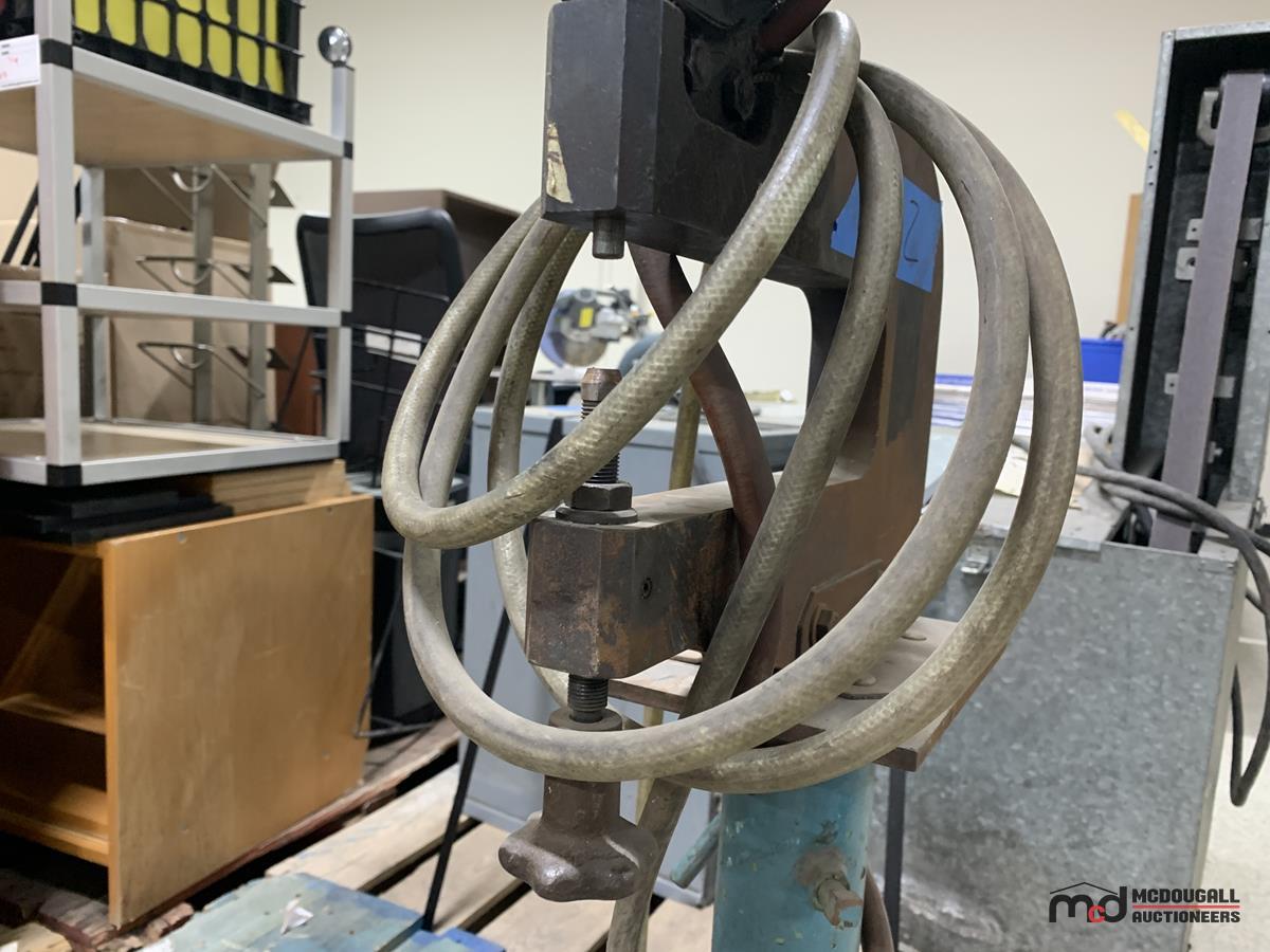 C-Frame Squeezer