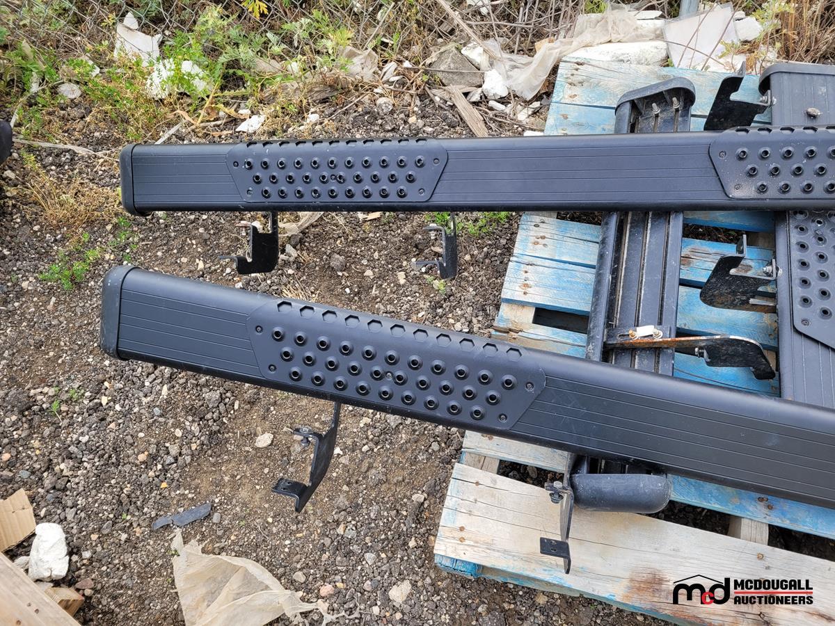 Luverne Stainless Steel Running Boards For Ford F-Series Trucks - 5.5 Inch Wide Side Steps