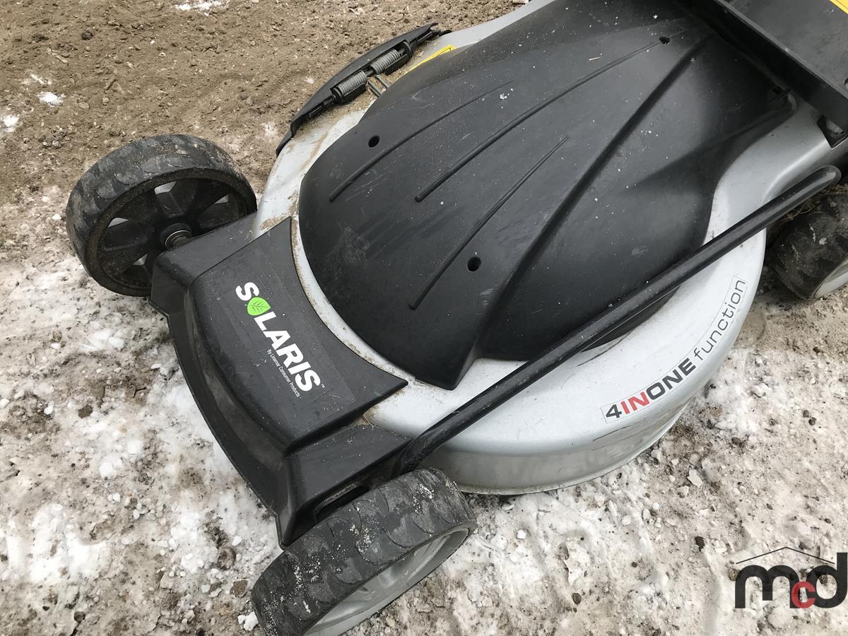Solaris Lawn Mower