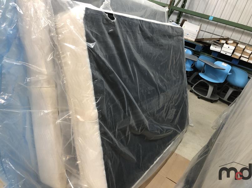 Full/Double Box Spring (Approx. 75 x 53 x 9)