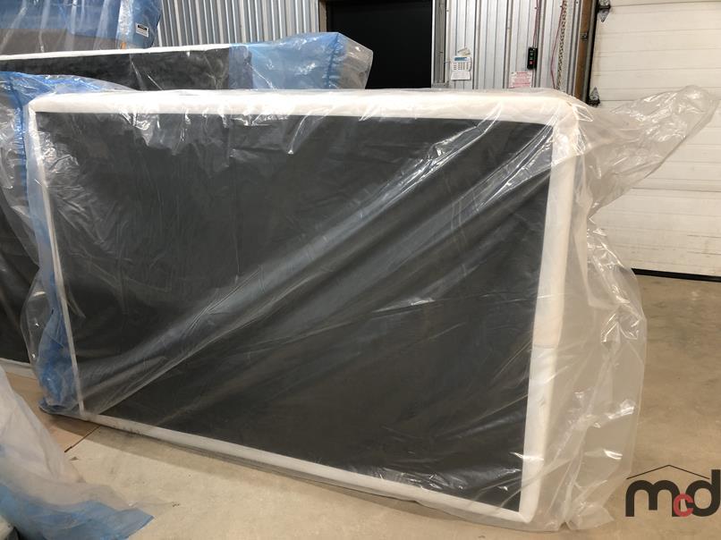 Full/Double Box Spring (Approx. 75 x 53 x 9)