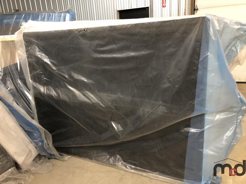 Queen Box Spring (Approx. 80 x 60 x 9)