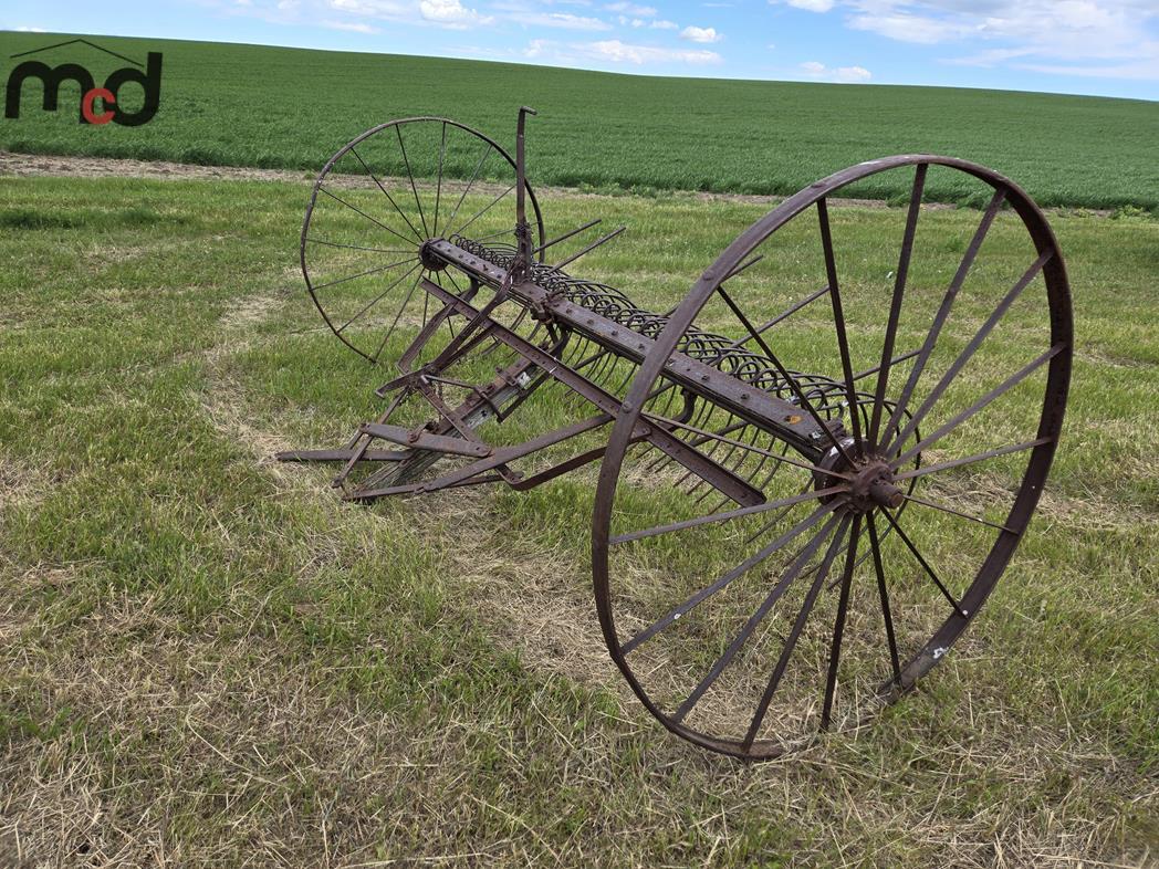 Old Rake Model Rvvz Antique Rake