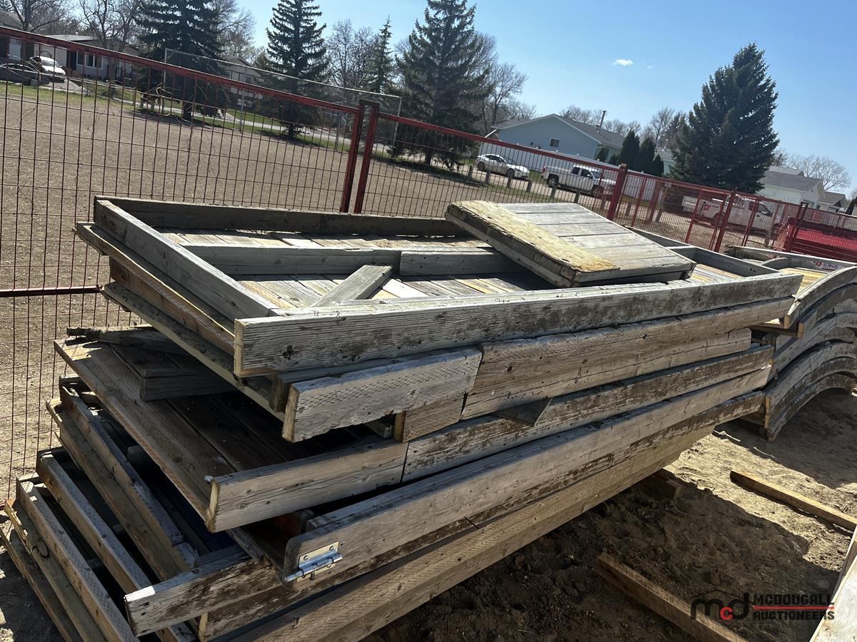 Outdoor Rink Boards & Chain Link Fence at Ruth Buck (Disassembled)