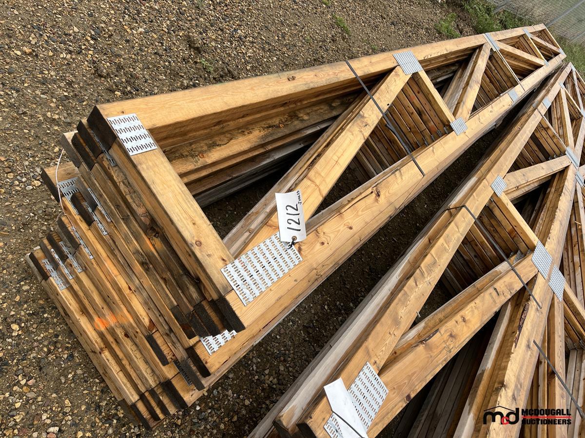 (25' x 2' x 1 1/2'') Bundle of Wood Trusses