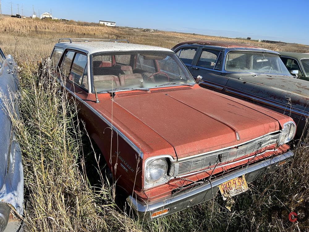SALVAGE UNIT: AMC Rambler Car