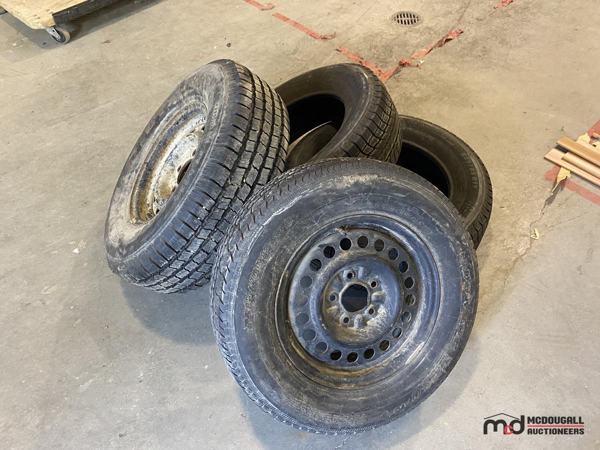 (4) Vehicle Tires w/ & Without Rims