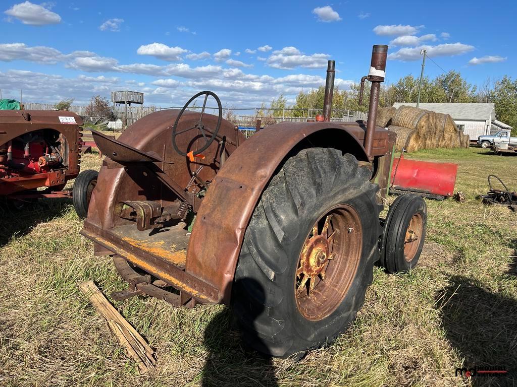 John Deere Model D Tractor (Non-Runner)