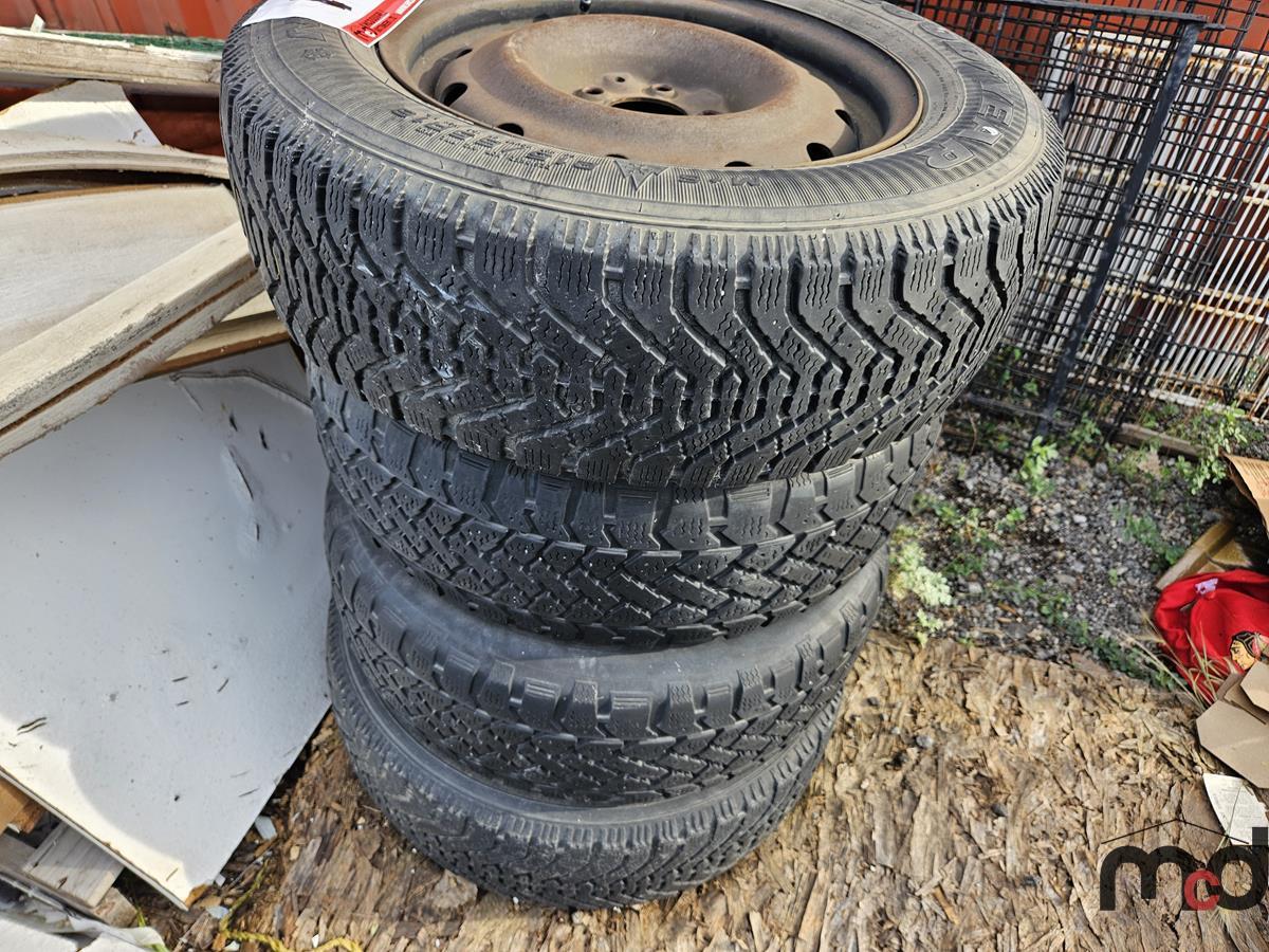 (4) 215/65R16 Tires and Rims