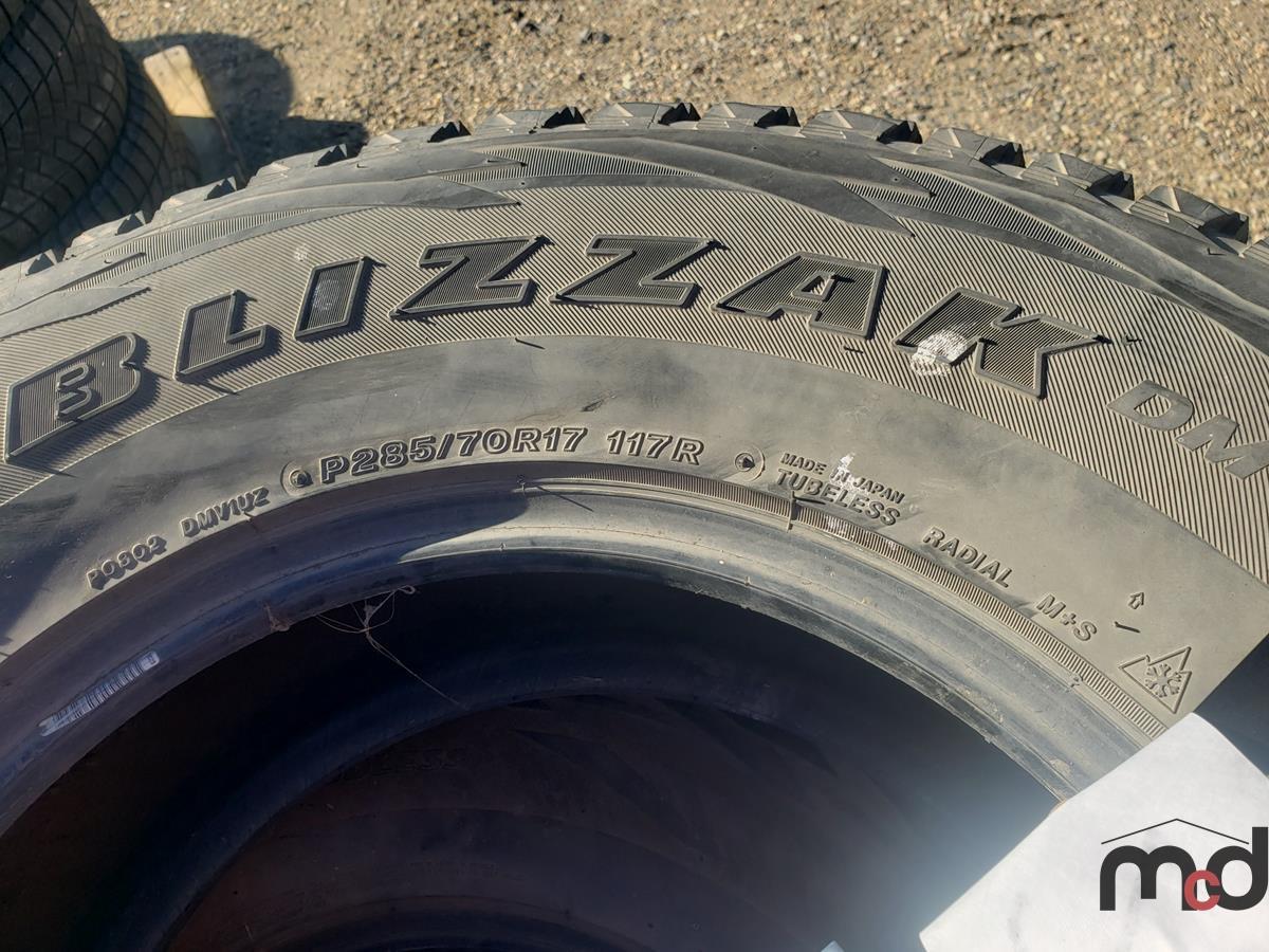 Set of Blizzak P285/70R17 117R Tires