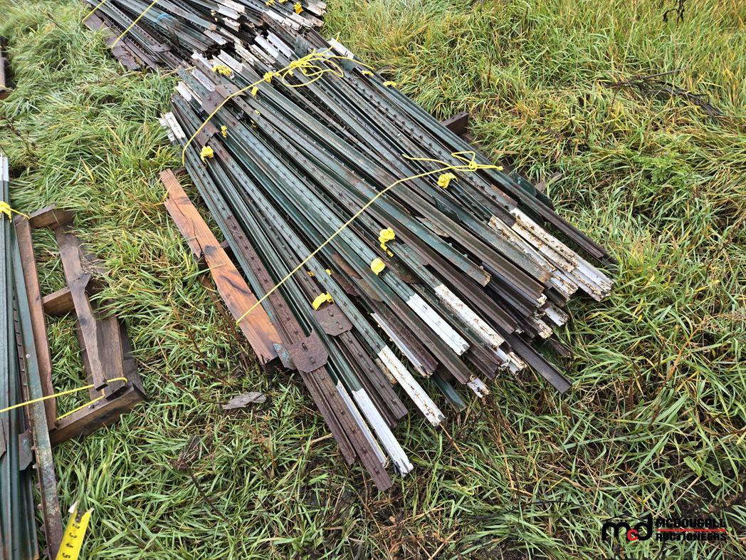 Temporary Steel Posts (Approx. 70) Metal Temporary Fence Posts