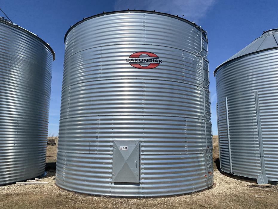 Sakundiak 6000 Bushel Grain Bin