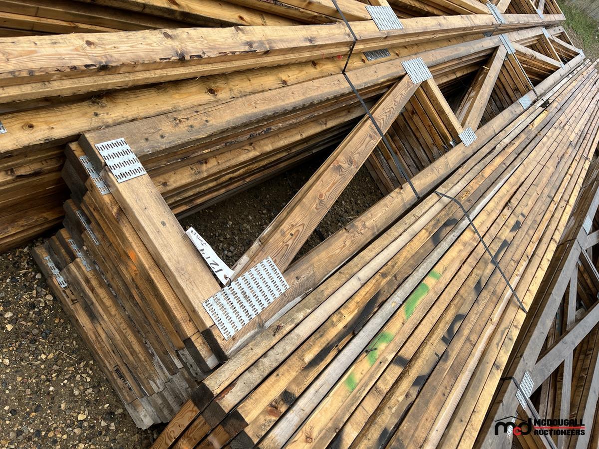 (25' x 2' x 1 1/2'') Bundle of Wood Trusses