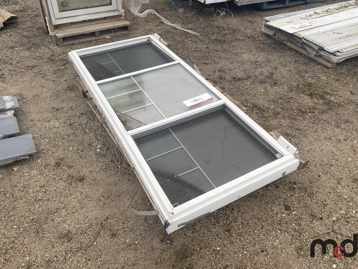 Window (Approx. 84