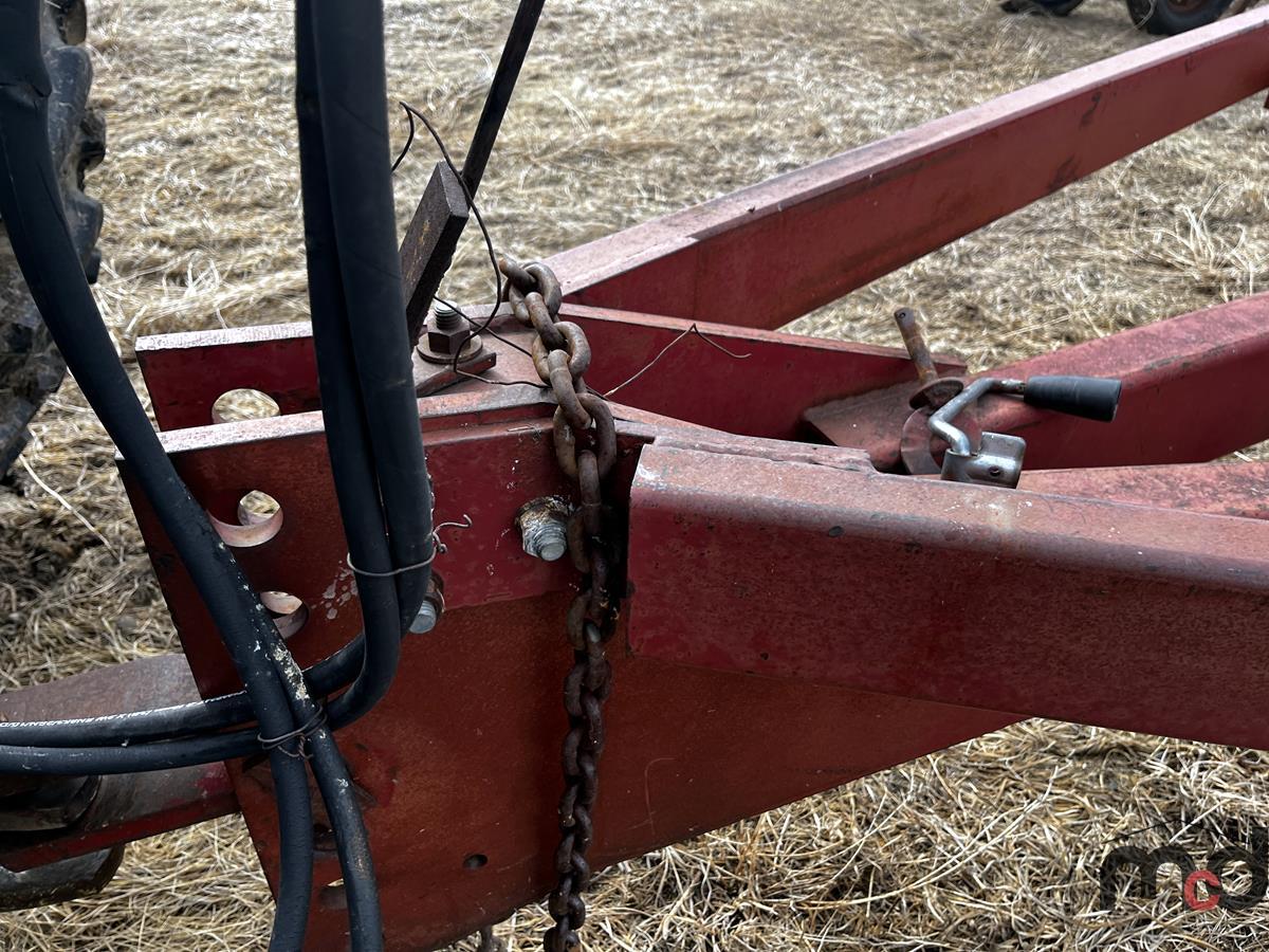 Case 5600 Chisel Plow