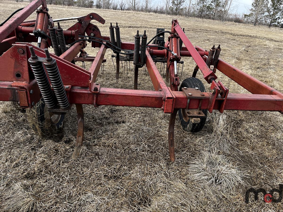 Case 5600 Chisel Plow