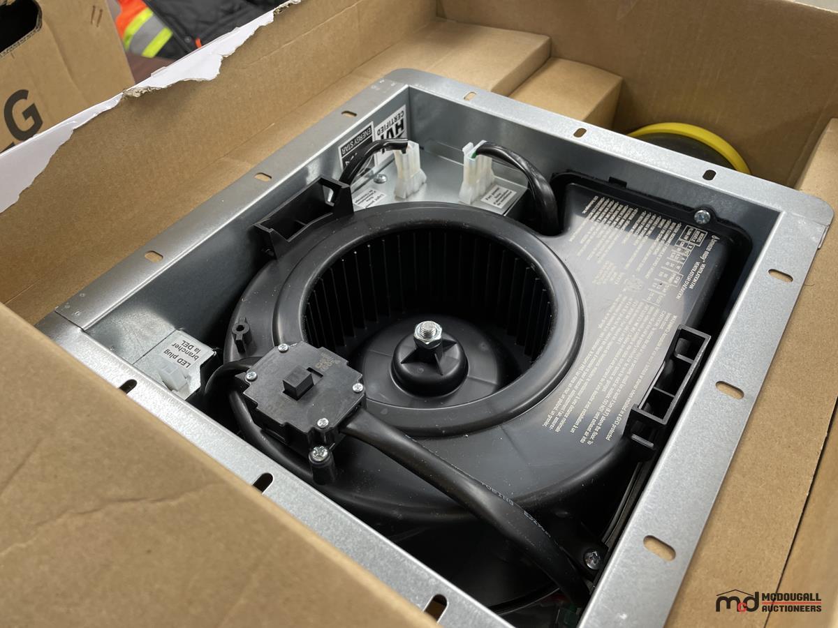 LG 900W Microwave & (2) Bathroom Fans