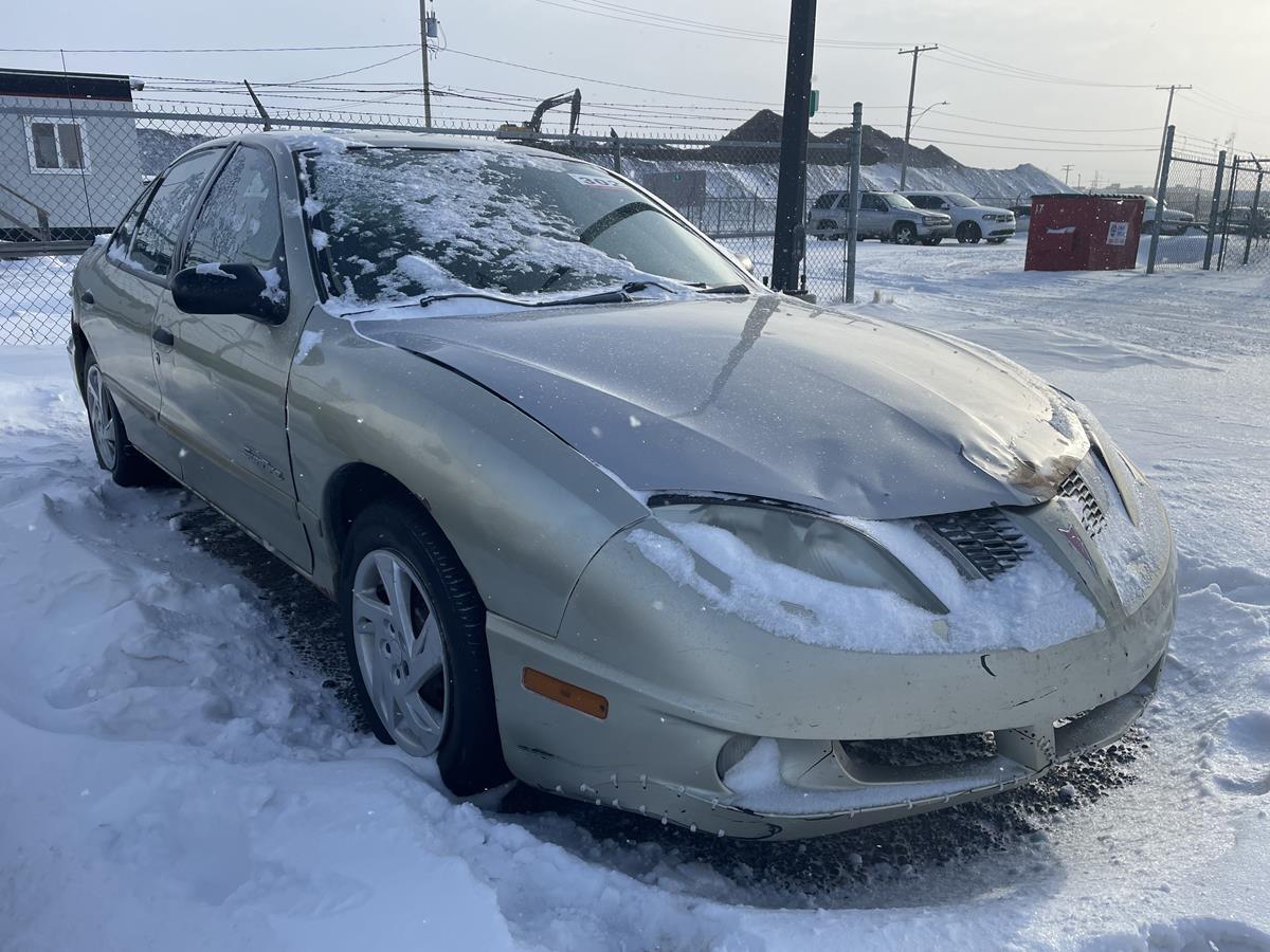 SALVAGE UNIT: 2003 Pontiac Sunfire Car - Silver (Non-Runner)