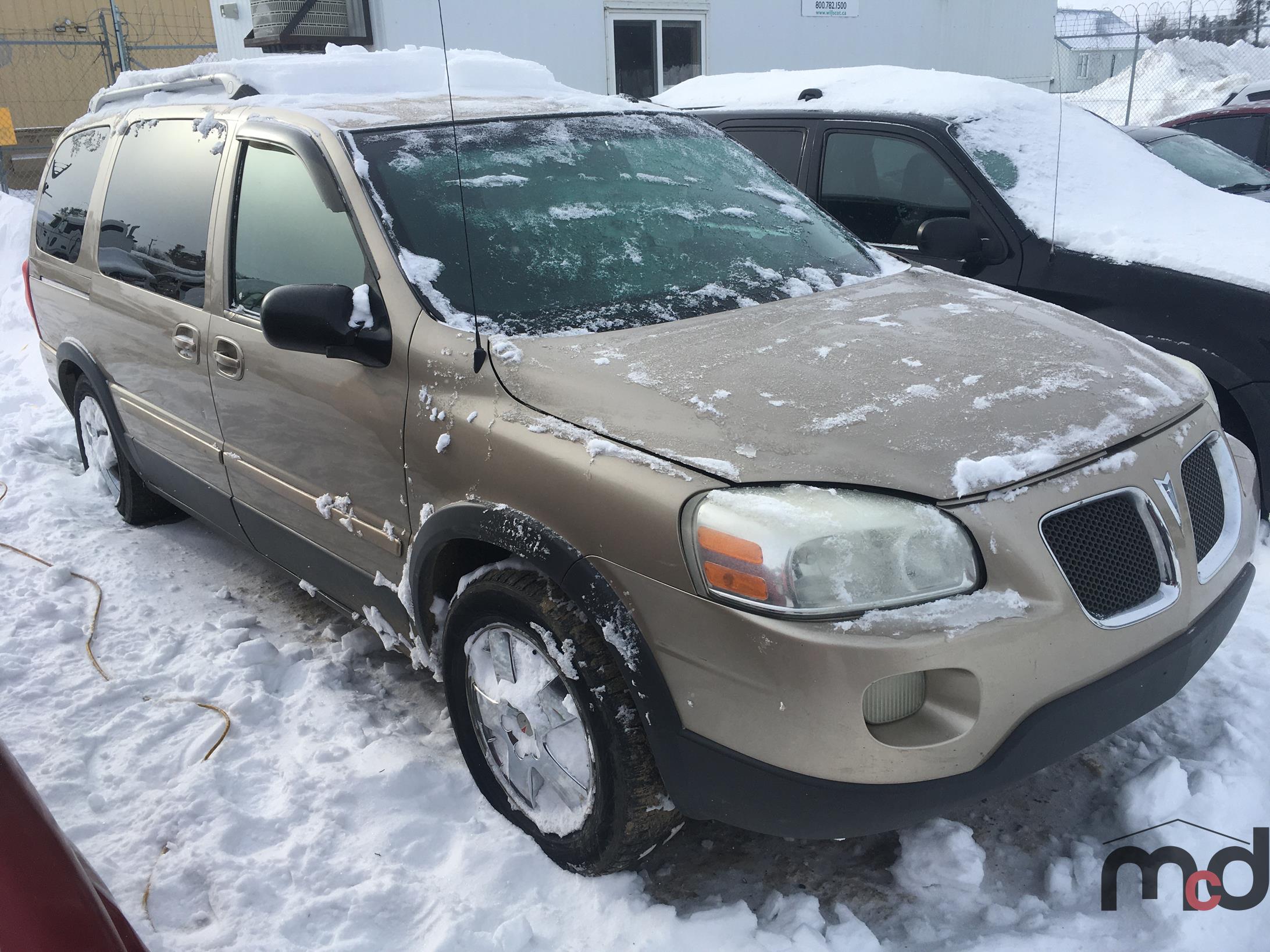 SALVAGE UNIT: 2005 Pontiac Montana SV6 Minivan (Non- Runner)